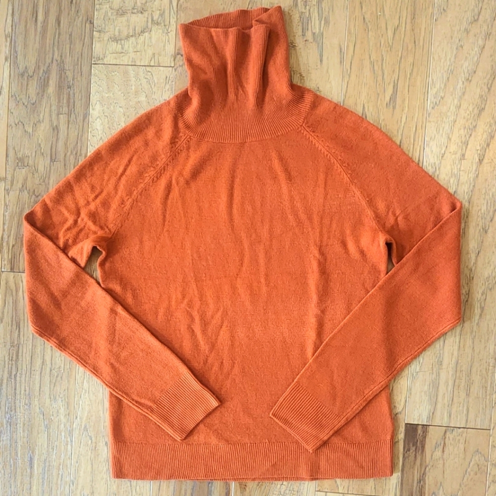 Turtle neck long sleeve shirt , size XS by Karen Scott